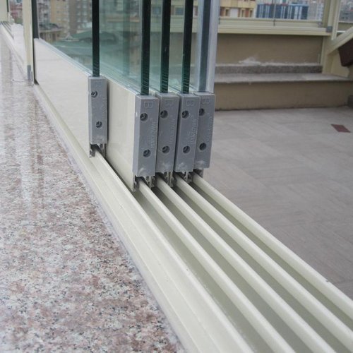 Surgu_cam_balkon_sistemleri